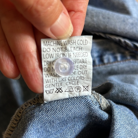 NWOT Adorable Lookbook short flowy button down tiered babydoll denim dress! - Picture 6 of 6